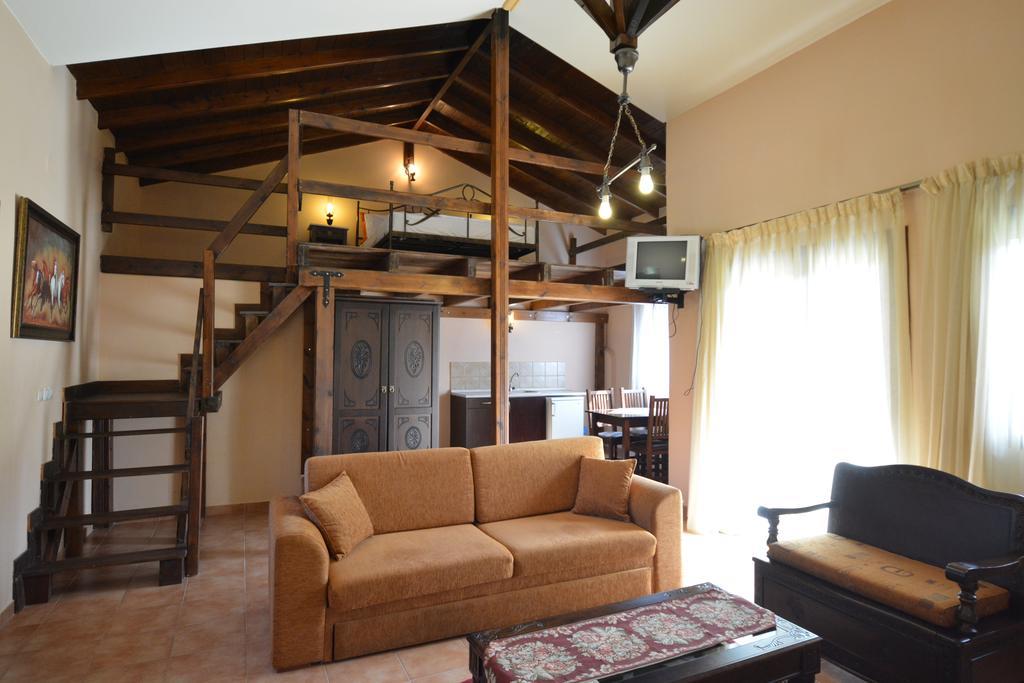 Guesthouse Rodamos タシアルキス エクステリア 写真